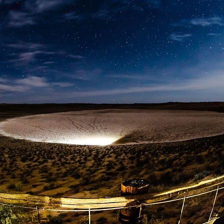 Xaus Lodge Twee Rivieren Dış mekan fotoğraf