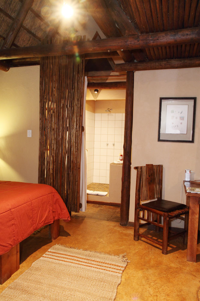 Xaus Lodge Twee Rivieren Dış mekan fotoğraf