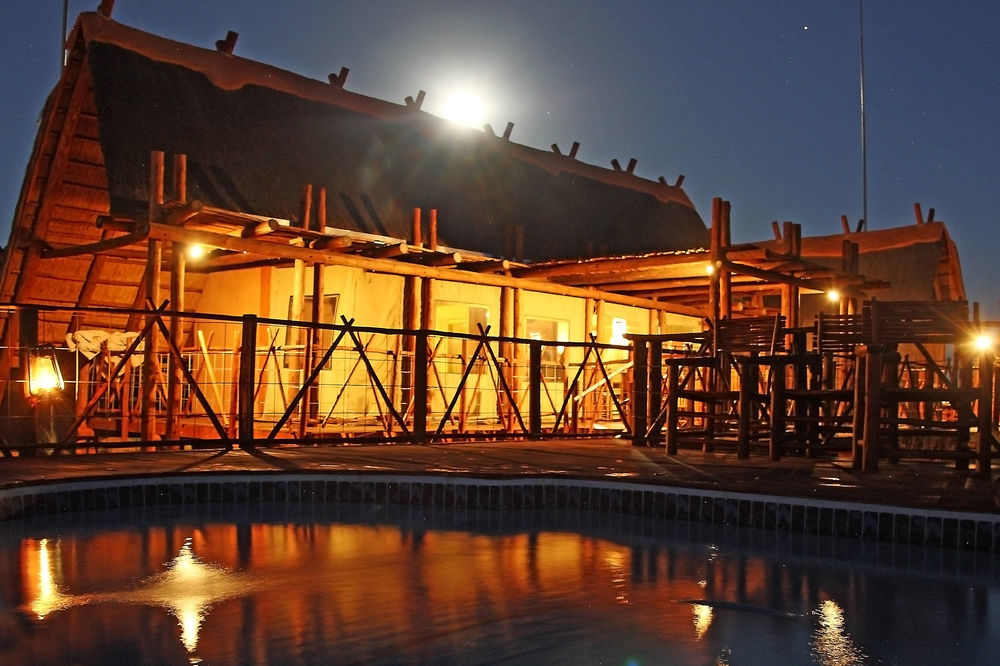 Xaus Lodge Twee Rivieren Dış mekan fotoğraf