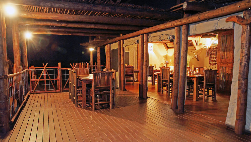Xaus Lodge Twee Rivieren Dış mekan fotoğraf