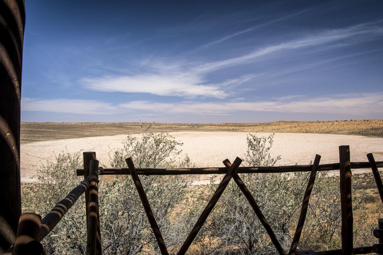 Xaus Lodge Twee Rivieren Dış mekan fotoğraf