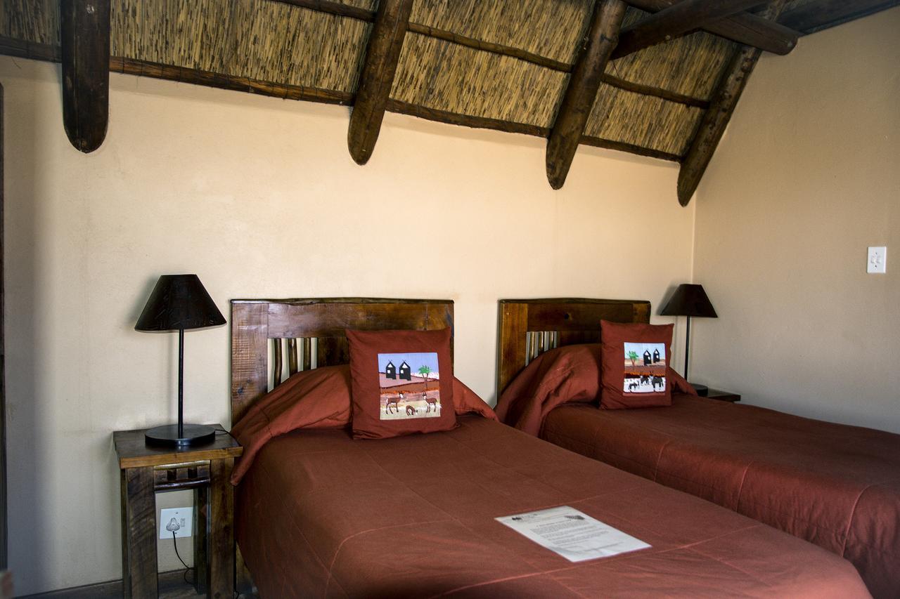 Xaus Lodge Twee Rivieren Dış mekan fotoğraf