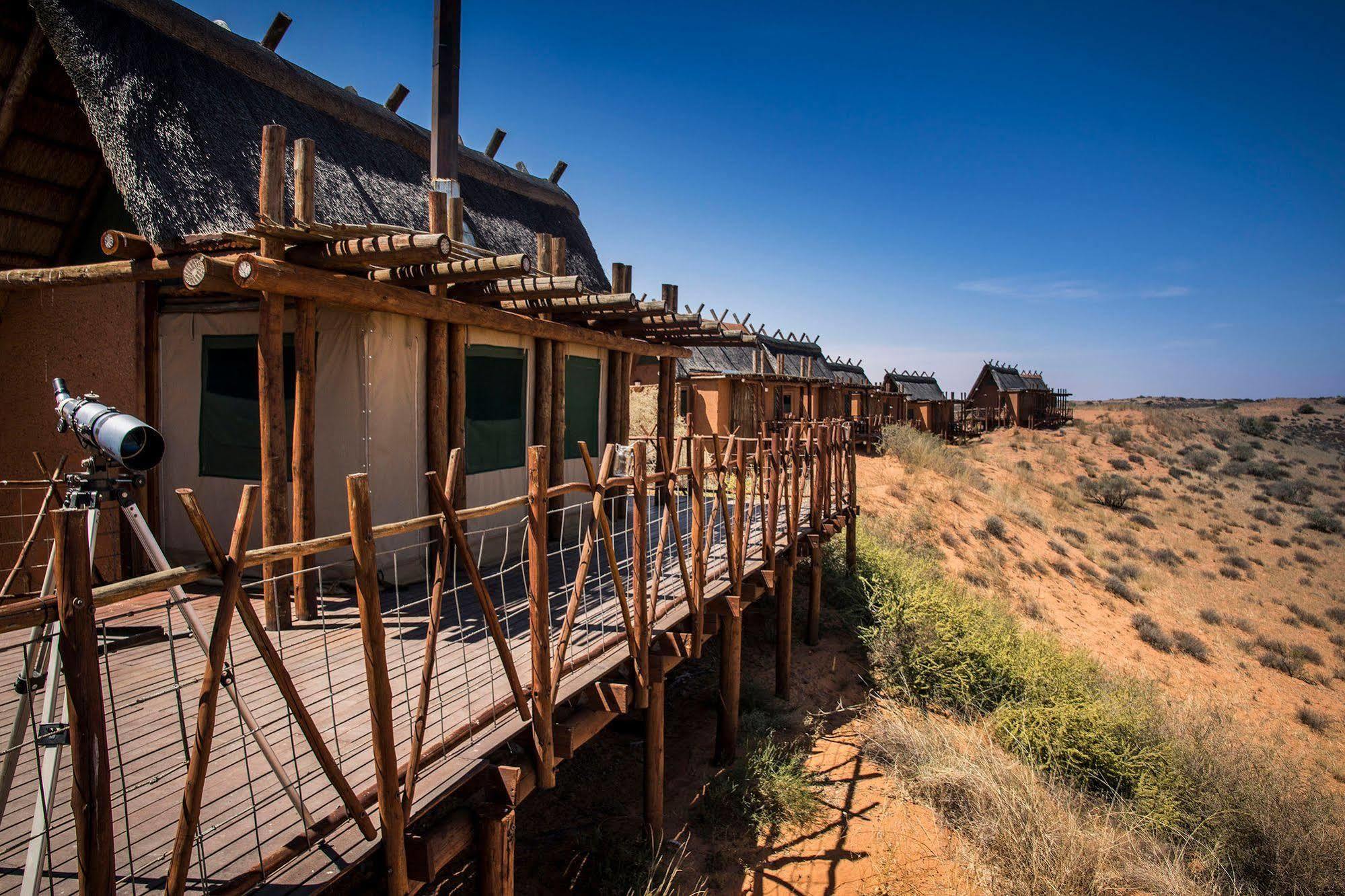 Xaus Lodge Twee Rivieren Dış mekan fotoğraf