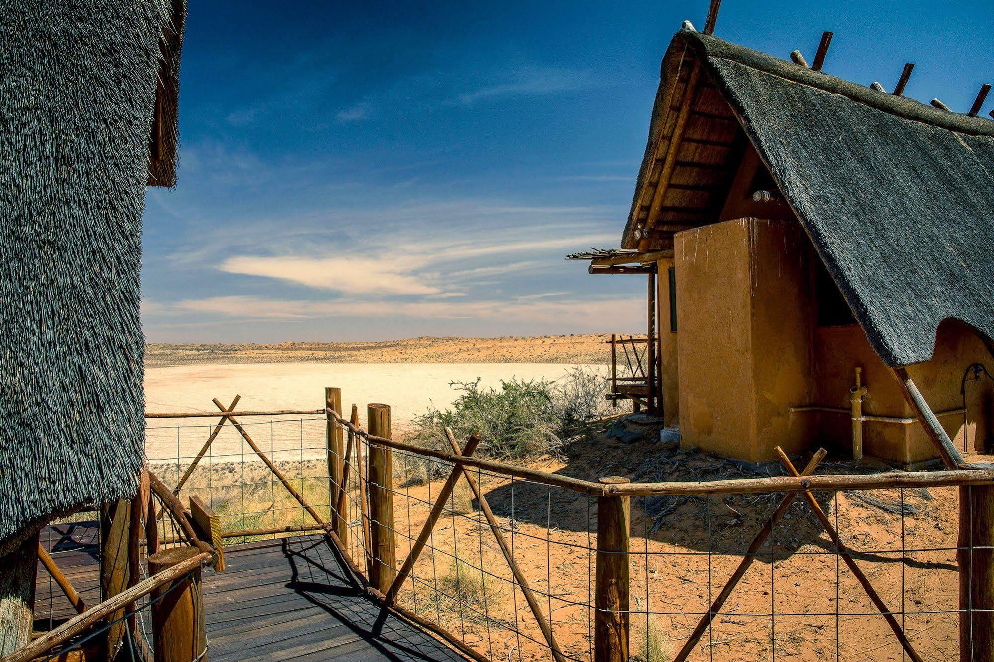 Xaus Lodge Twee Rivieren Dış mekan fotoğraf