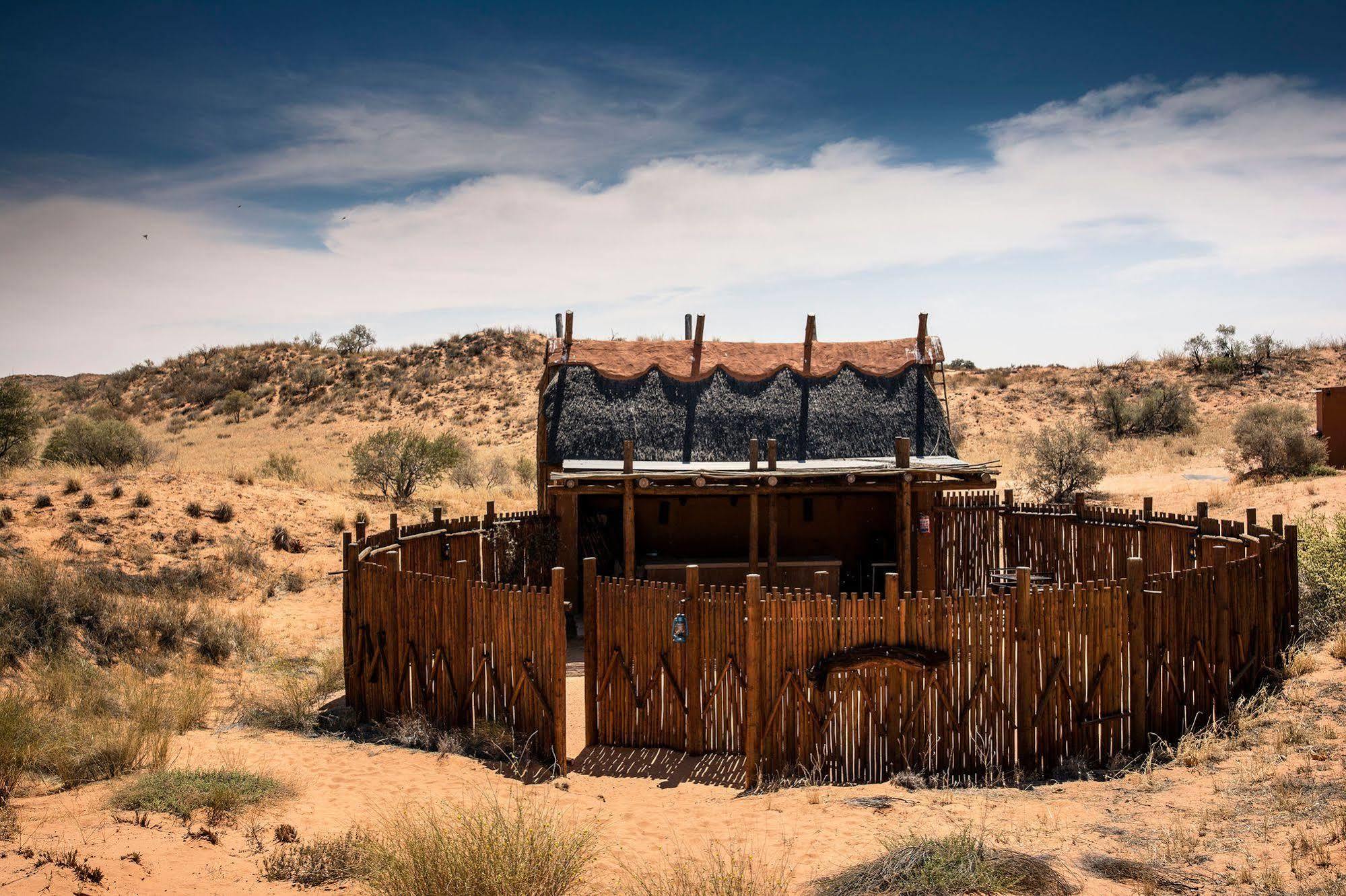 Xaus Lodge Twee Rivieren Dış mekan fotoğraf