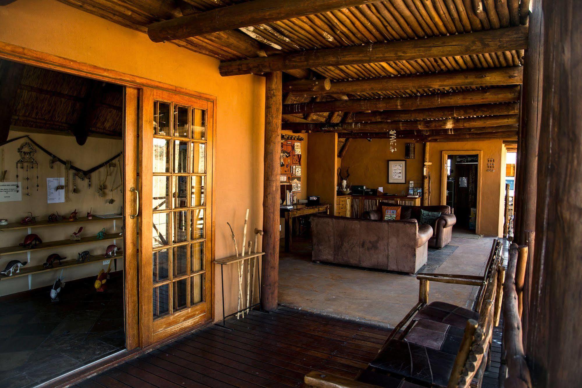Xaus Lodge Twee Rivieren Dış mekan fotoğraf